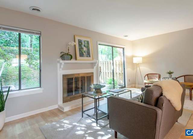 Property at 943 Southampton Dr, Charlottesville, VA 22901, 3 beds, 2.5 baths