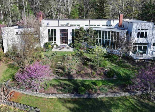 Property at 3024 Mechum Banks Dr, Charlottesville, VA 22901, 5 beds, 4.5 baths