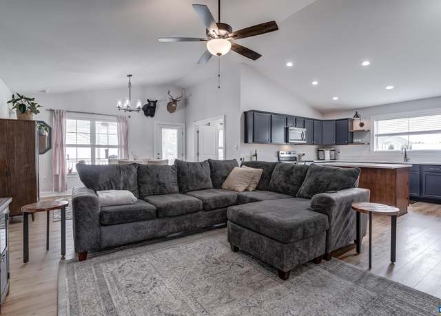 Property at 147 Langley Dr, Waynesboro, VA 22980, 4 beds, 2 baths
