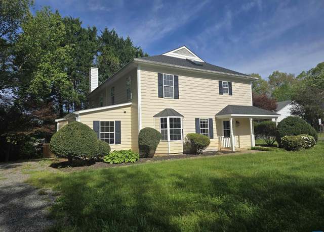 Property at 2329 Finch Ct, Charlottesville, VA 22911, 4 beds, 2.5 baths