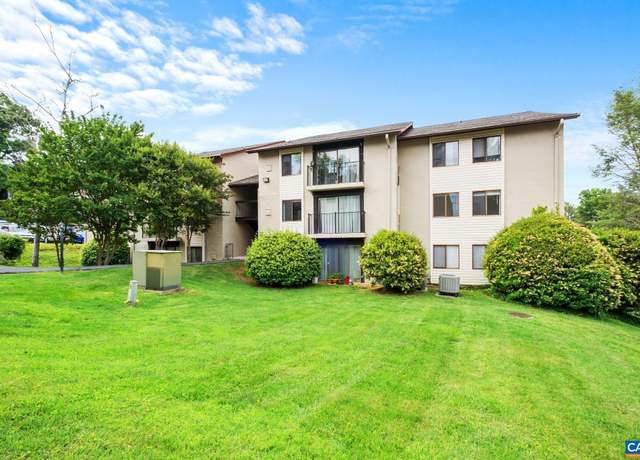Property at 30 Spring Ct, Charlottesville, VA 22901, 2 beds, 1.5 baths