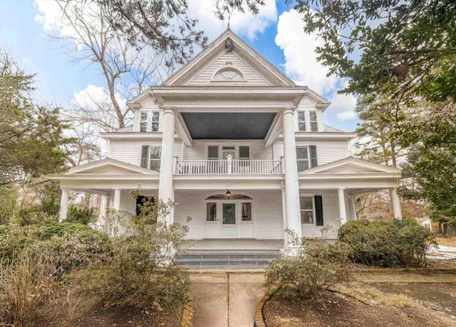 Property at 278 James River Rd, Scottsville, VA 24590, 5 beds, 3.5 baths