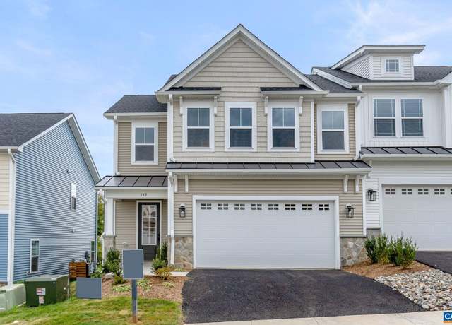 Property at 81 Springdale Rd, Waynesboro, VA 22980, 3 beds, 2.5 baths