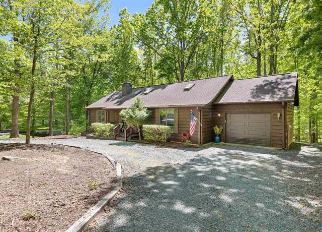 Property at 3 Winn Ct, Palmyra, VA 22963, 3 beds, 2 baths