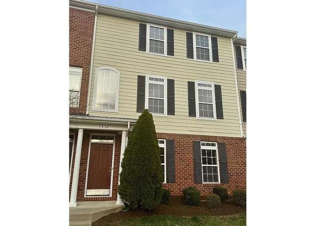 Property at 1372 Timberwood Blvd, Charlottesville, VA 22911, 3 beds, 3.5 baths