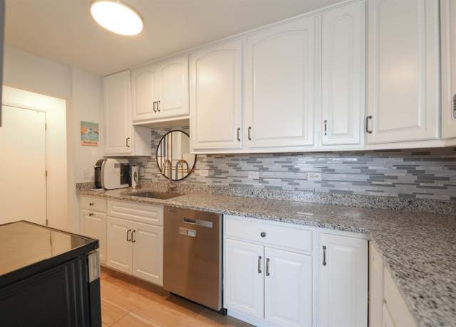 Property at 1800 Jefferson Park Ave #704, Charlottesville, VA 22903, 1 bath
