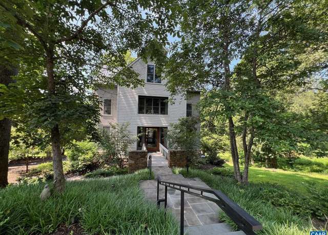 Property at 1500 London Rd, Charlottesville, VA 22901, 4 beds, 4 baths