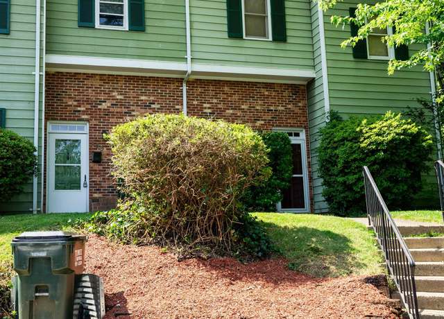 Property at 158 Scarborough Pl, Charlottesville, VA 22903, 3 beds, 2.5 baths