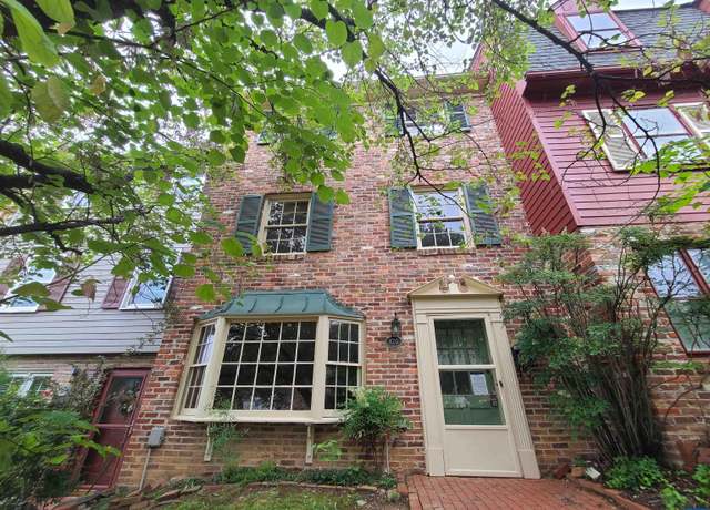 Property at 120 Georgetown Grn, Charlottesville, VA 22901, 4 beds, 3.5 baths