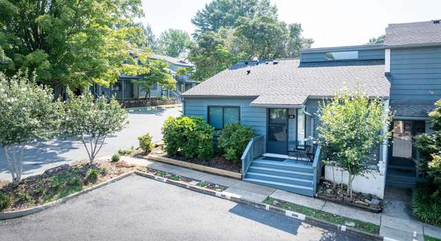 Photo of 326 Harvest Dr, Charlottesville, VA 22903