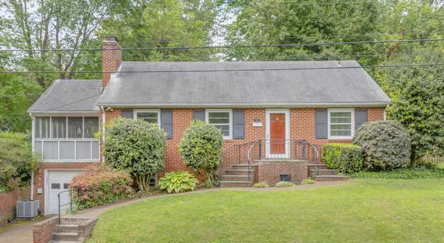 Photo of 1221 Greenway Rd, Charlottesville, VA 22903