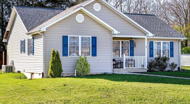 Photo of 11 Falcon Ln, Weyers Cave, VA 24486