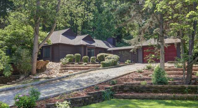 Photo of 1255 Copperstone Dr, Charlottesville, VA 22902