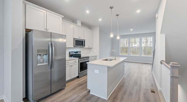 Photo of 2249 Woodburn Rd, Charlottesville, VA 22901