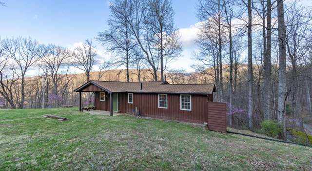 Photo of 407 Windy Knoll Ln, Stanardsville, VA 22973