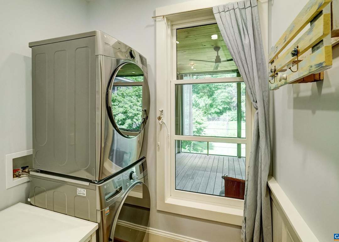2425 Jefferson Park Ave, Charlottesville, VA 22903