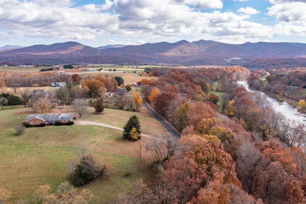 2866 Strole Farm Rd, Shenandoah, VA 22849 | MLS# 636320 | Redfin