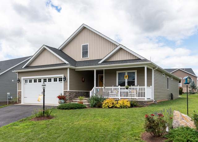 Property at 133 Lake View Cir, Waynesboro, VA 22980, 3 beds, 2 baths