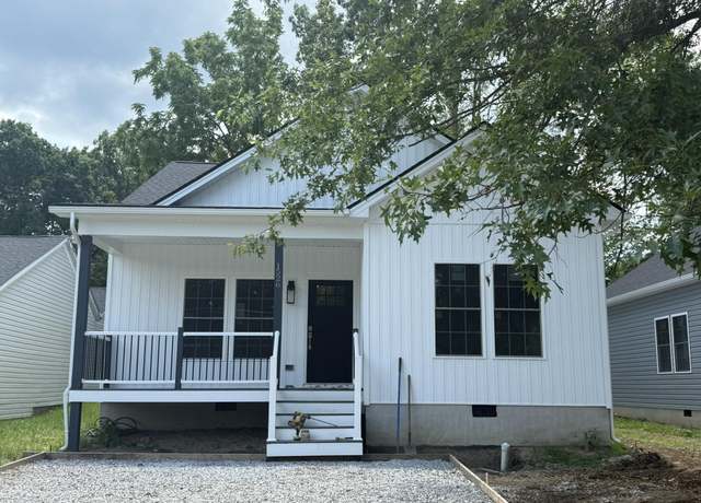 Property at 1526 2nd St, Waynesboro, VA 22980, 3 beds, 2 baths