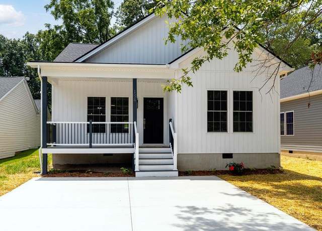 Property at 1526 2nd St, Waynesboro, VA 22980, 3 beds, 2 baths