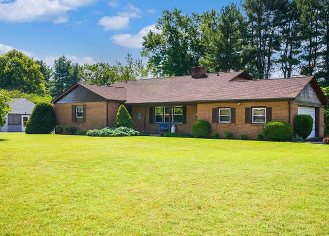 Property at 636 Rosser Ave, Waynesboro, VA 22980, 4 beds, 3 baths