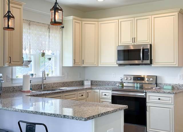 Property at 177 Tomasville Dr, Waynesboro, VA 22980, 4 beds, 2.5 baths