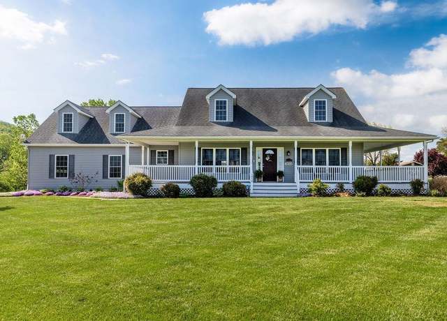 Property at 1916 Tinkling Spring Rd, Stuarts Draft, VA 24477, 4 beds, 3 baths