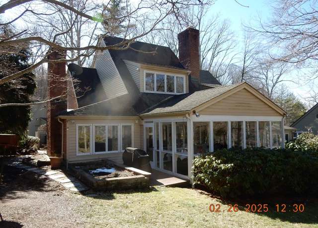 Property at 49 Edgewood Ct, Hot Springs, VA 24445, 3 beds, 2 baths