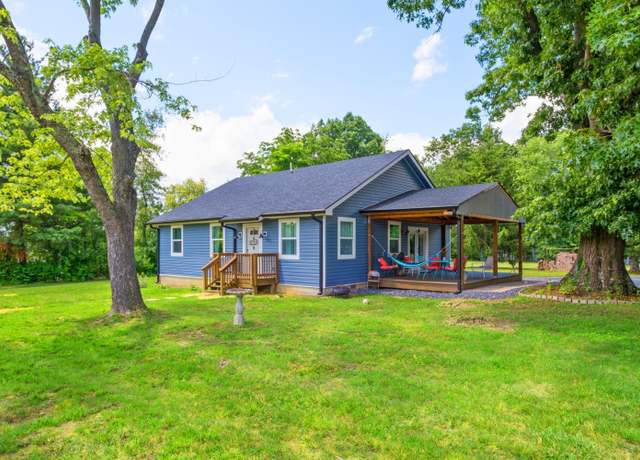 Property at 860 Maryland Ave, Waynesboro, VA 22980, 3 beds, 2 baths