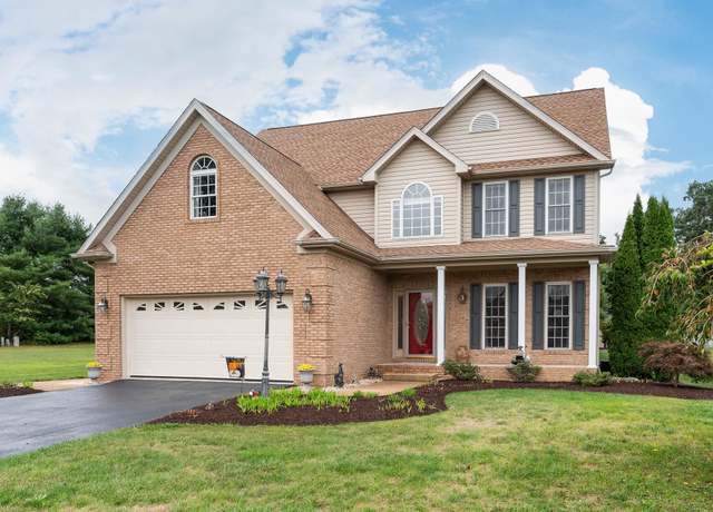 Property at 116 Buckingham Pl, Waynesboro, VA 22980, 4 beds, 2.5 baths