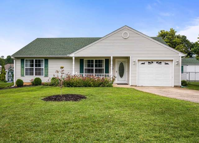 Property at 305 Lancelot Ln, Staunton, VA 24401, 3 beds, 2 baths
