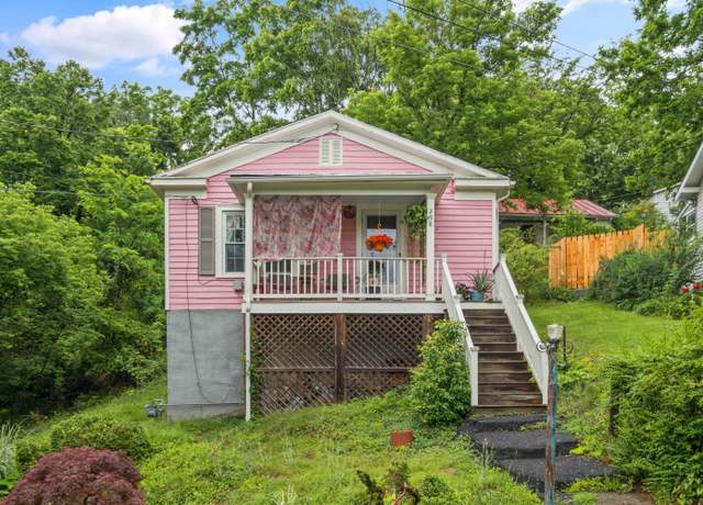 Property at 298 Fillmore St, Staunton, VA 24401, 1 bed, 1.5 baths