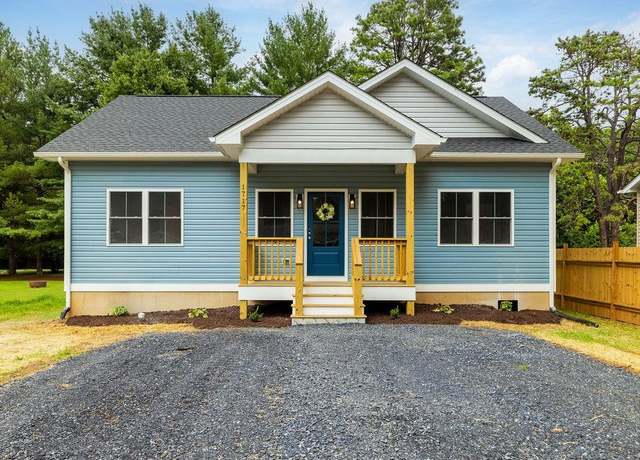 Property at 1717 A St, Waynesboro, VA 22980, 3 beds, 2 baths