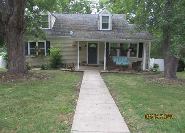 Property at 607 Magnolia Ave, Waynesboro, VA 22980, 4 beds, 2.5 baths