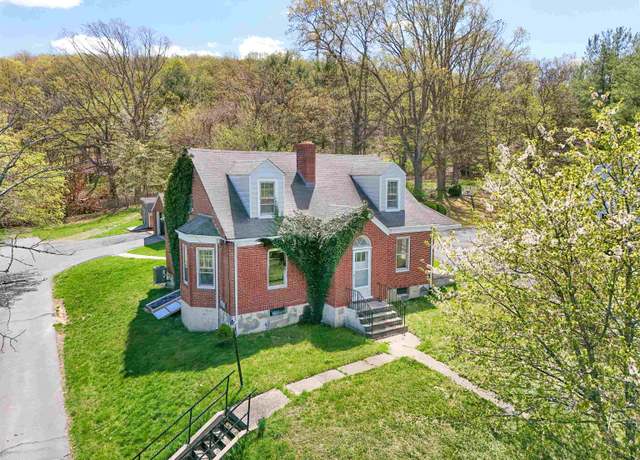 Property at 470 Lee Jackson Hwy, Staunton, VA 24401, 3 beds, 2 baths