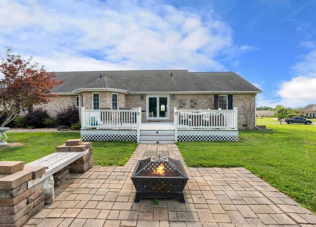 Property at 37 Canada Ct, Stuarts Draft, VA 24477, 3 beds, 2.5 baths