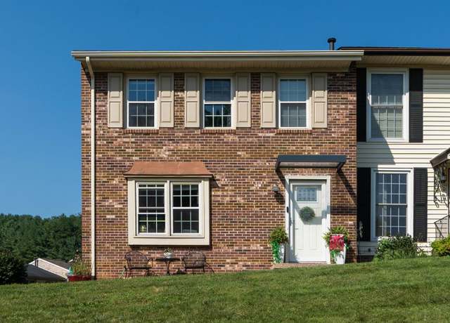 Property at 108 Essex Dr, Staunton, VA 24401, 3 beds, 2.5 baths