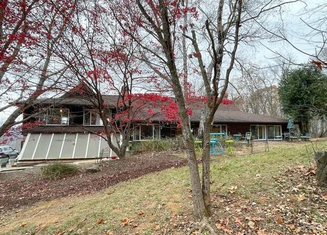 Property at 494 Smokey Row Rd, Lexington, VA 24450, 3 beds, 2.5 baths