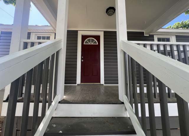 Property at 202 Grubert Ave, Staunton, VA 24401, 2 beds, 1 bath