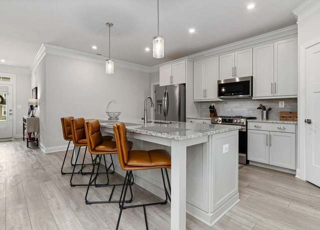 Property at 120 Ridgeline Dr, Waynesboro, VA 22980, 3 beds, 2.5 baths
