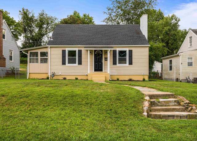 Property at 404 James Ave, Waynesboro, VA 22980, 3 beds, 1 bath