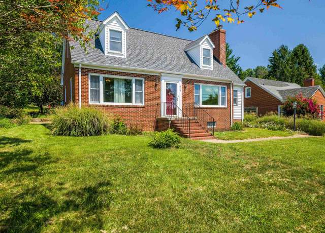 Property at 810 Reid St, Staunton, VA 24401, 3 beds, 2 baths