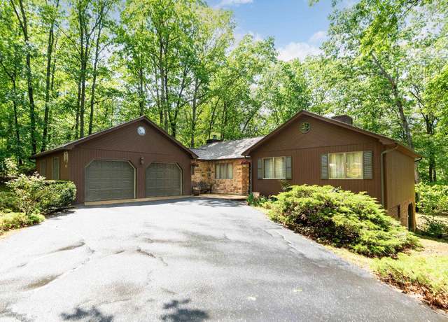 Property at 3 Whippoorwill Way, Waynesboro, VA 22980, 3 beds, 2.5 baths