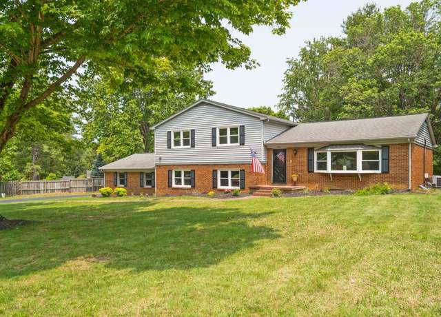 Property at 2822 Plantation Ln, Waynesboro, VA 22980, 5 beds, 3 baths