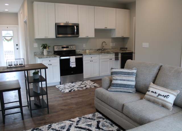 Property at 674 Commerce Ave Unit 356-360-364,164-166,674A-, Waynesboro, VA 22980, 59 beds, 60 baths