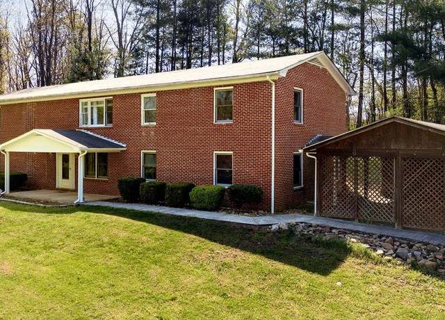 Property at 2051 Mt Torrey Rd, Lyndhurst, VA 22952, 5 beds, 2 baths