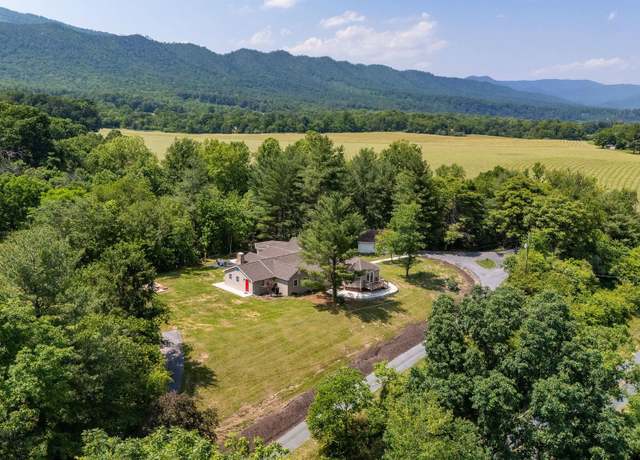 Property at 2003 Rinacas Corner Rd, Shenandoah, VA 22849, 4 beds, 4 baths