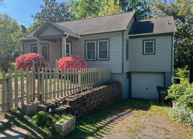 Property at 1011 Hevener St, Staunton, VA 24401, 2 beds, 1 bath