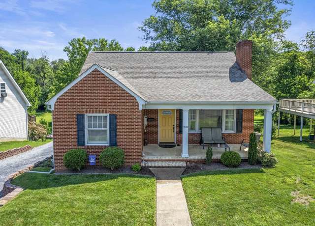 Property at 931 Bridge Ave, Waynesboro, VA 22980, 3 beds, 1 bath