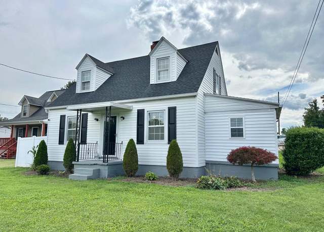 Property at 312 Frontier Dr, Staunton, VA 24401, 2 beds, 2 baths